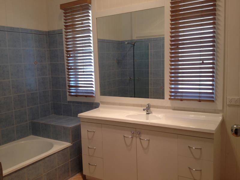 6 Kellow Street, The Range QLD 4700